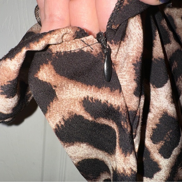 SHEIN Leopard Romper - Picture 4 of 9